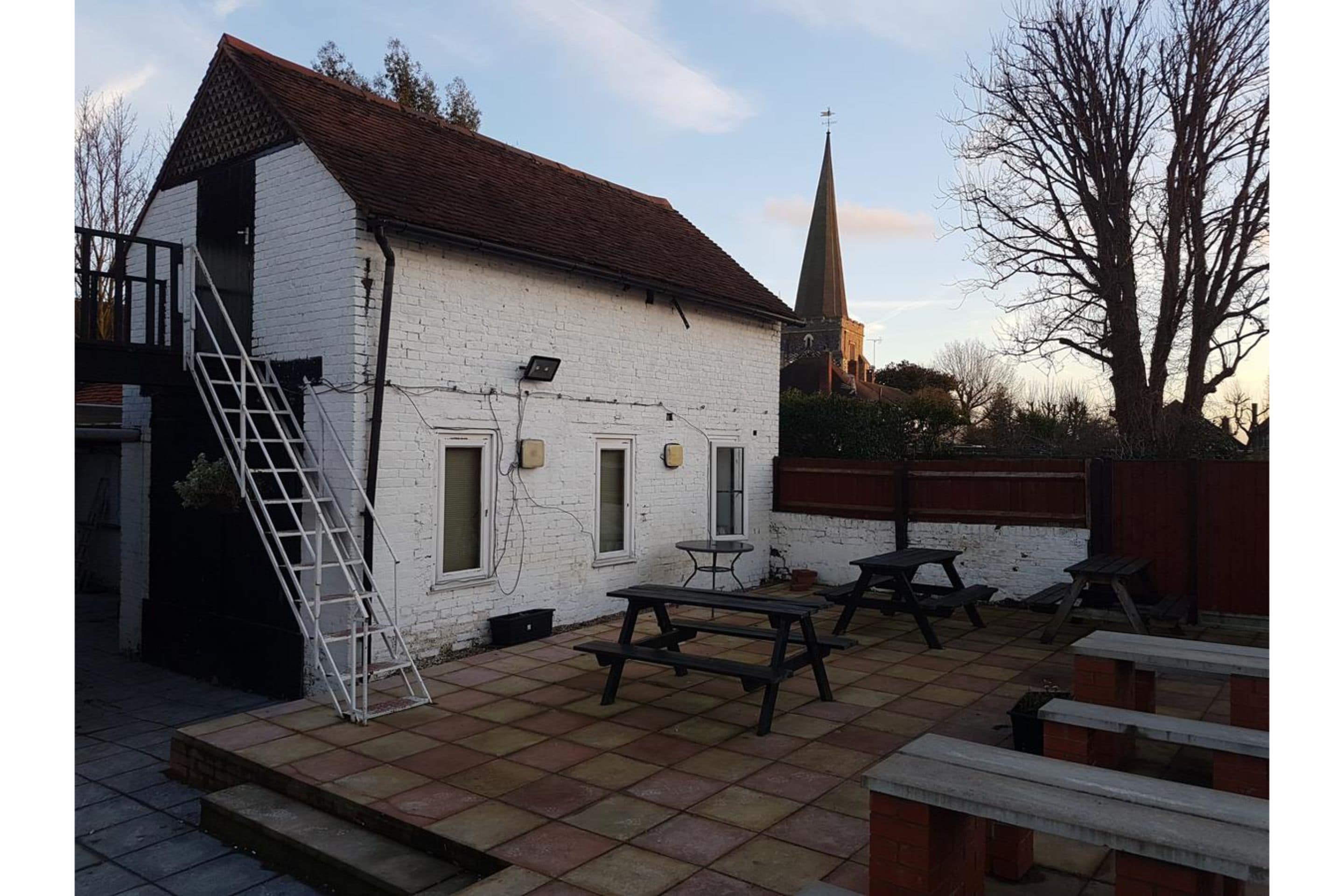 Swan Inn, Heathrow Airport - Tap to explore photos