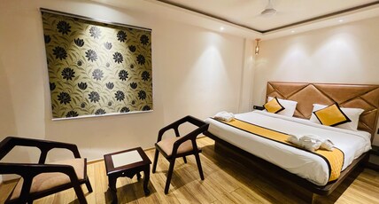 HOTEL ROYAL GRAND HERITAGE Room Type - Deluxe King