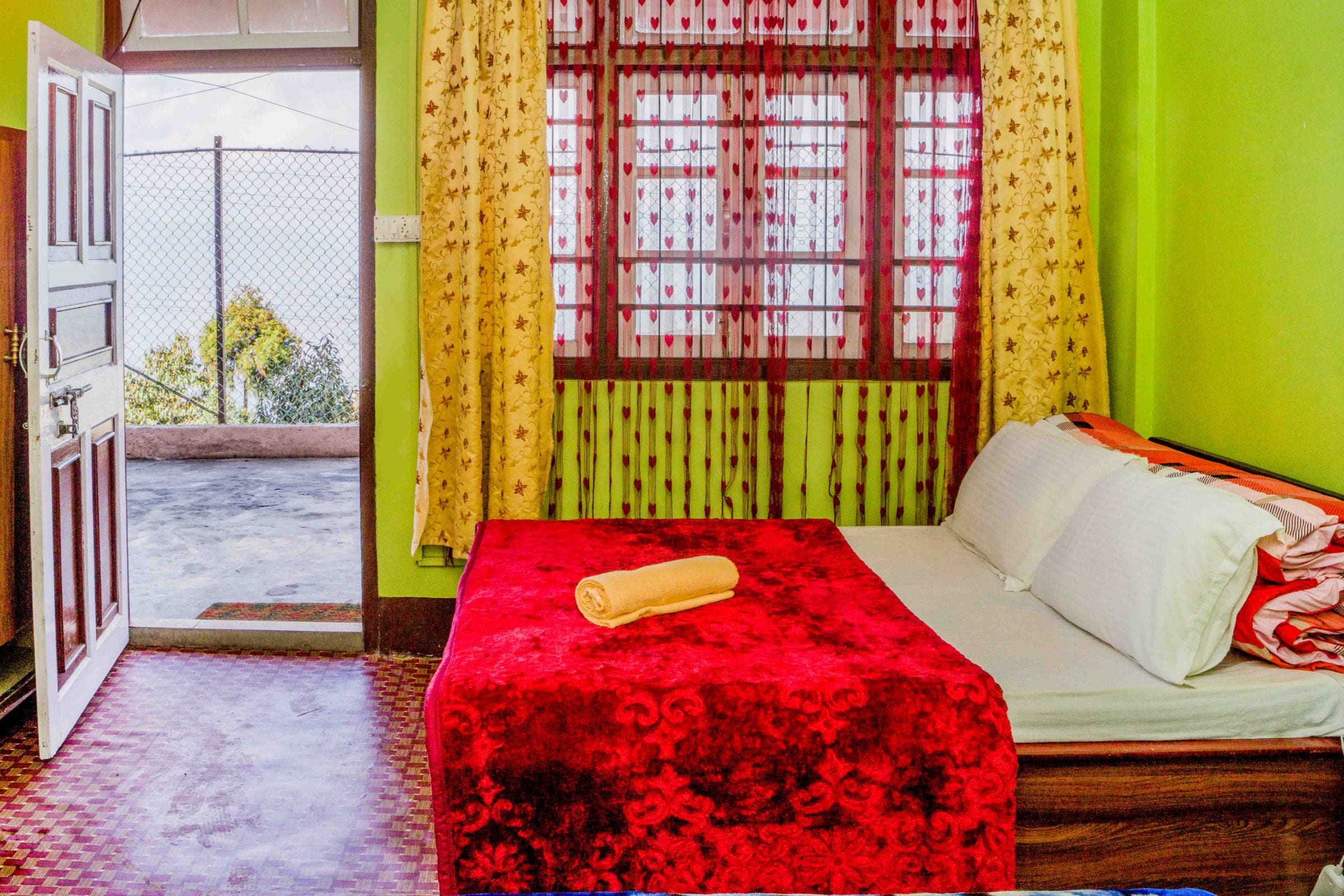 Aashirwaad Homestay | Rooms & Guided Treks - Tap to explore photos