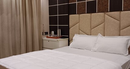 Roy Bari Shared Apartment by Satya Stays Room Type - Rodru- Luxurious Sea View Deluxe Room