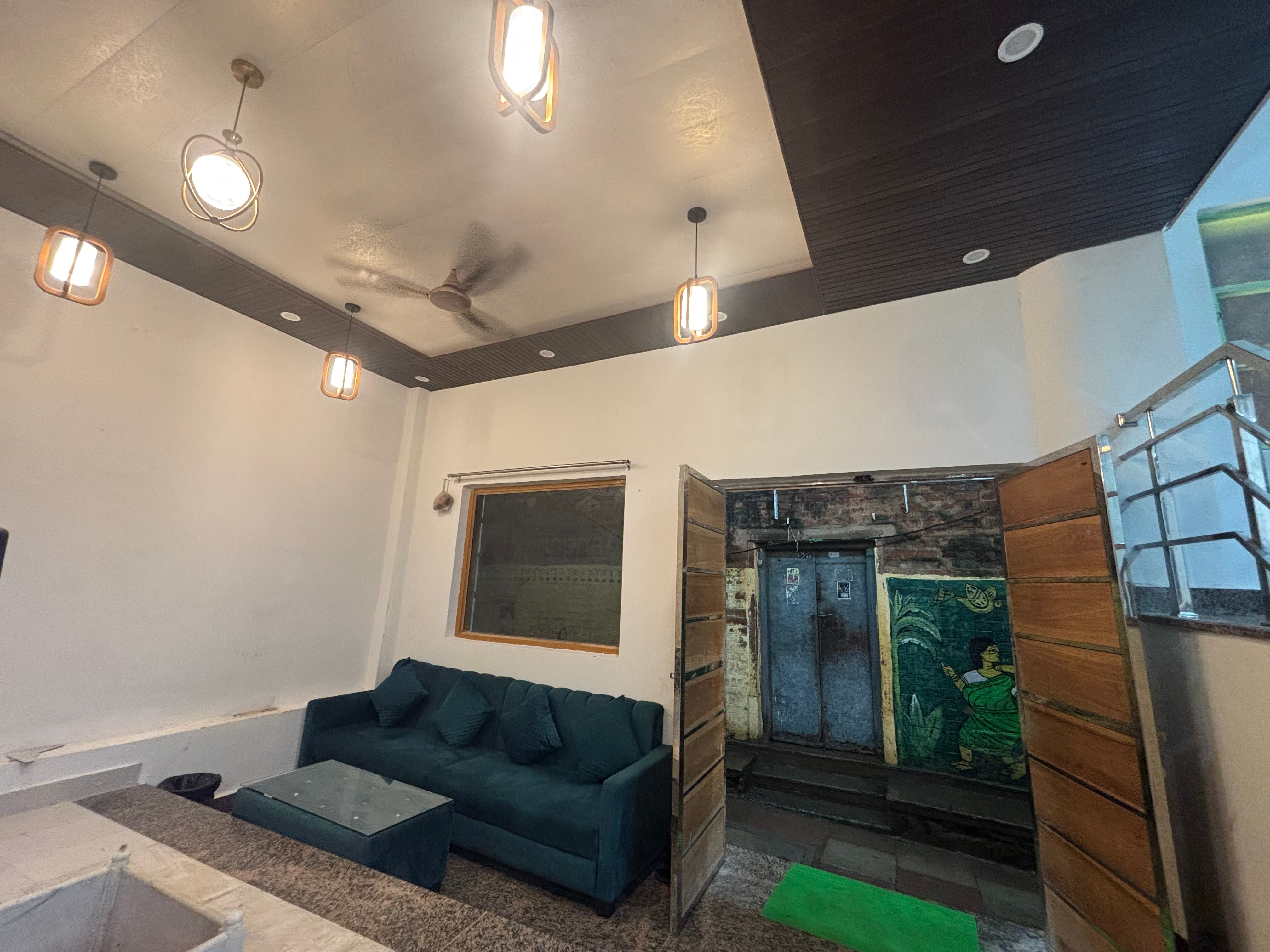 Aangan Guest House - Tap to explore photos