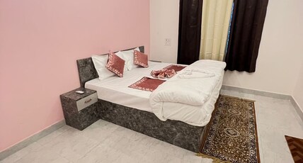 Radhe Palace Room Type - Super Deluxe Room