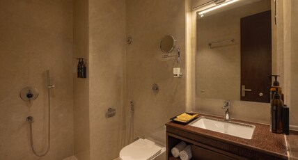 Clarks Inn Suites, Dhanbad Room Type - Club Room