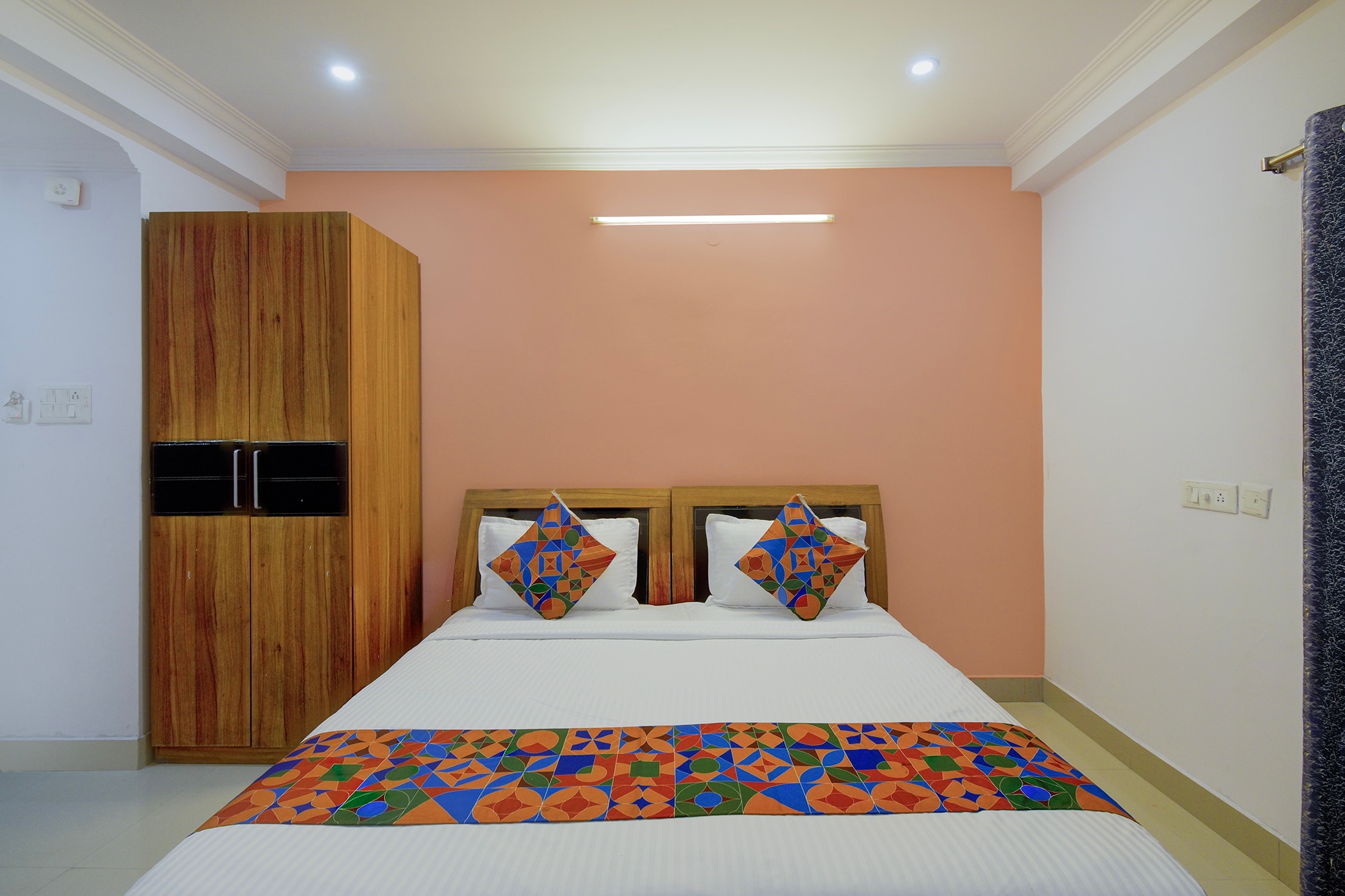 FabHotel Prestige Lake Ridge - Nr Durgam Cheruvu Lake Front Park - Tap to explore photos