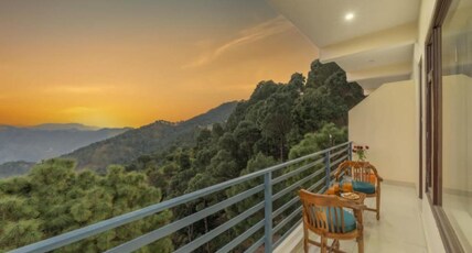 Wonder Inn Kasauli Room Type - Queen Room Balcony and Mountain View