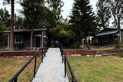 Resort Rover - Sampala