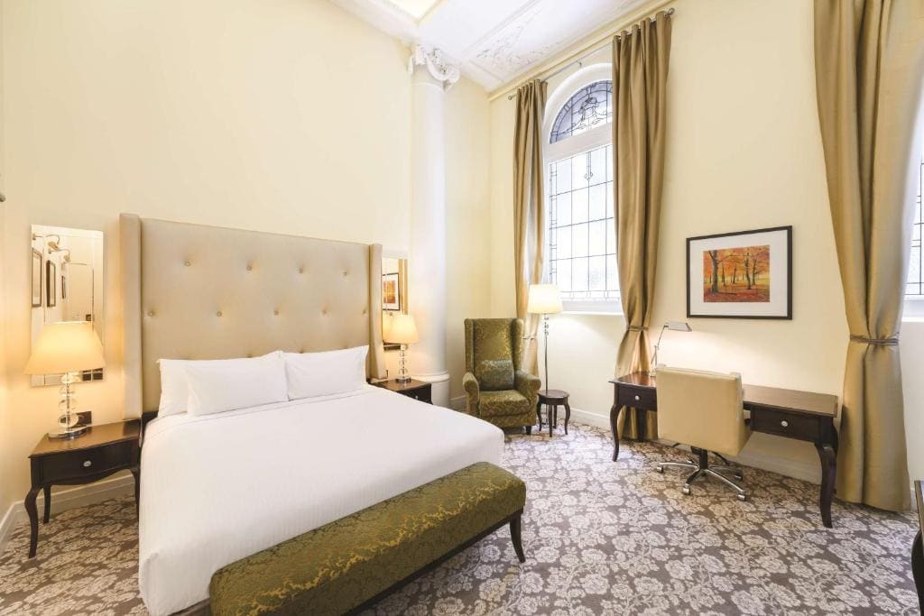 Rendezvous Hotel Melbourne - Tap to explore photos