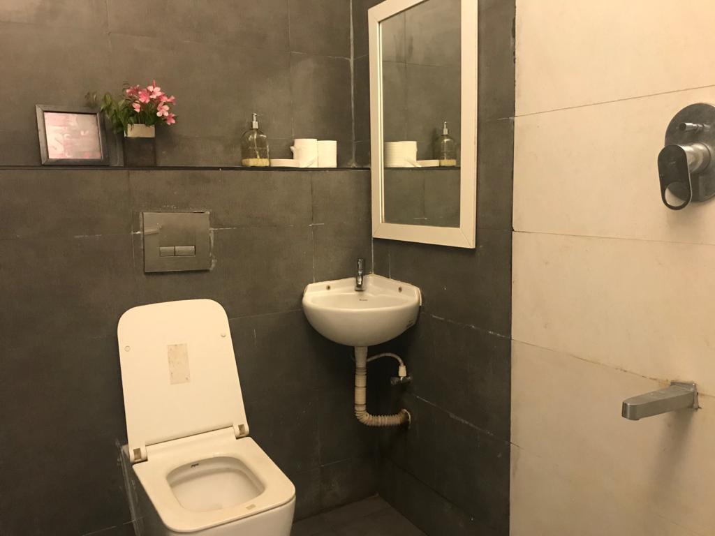 Absolute Homes AR | Rooms & Caretaker - Tap to explore photos
