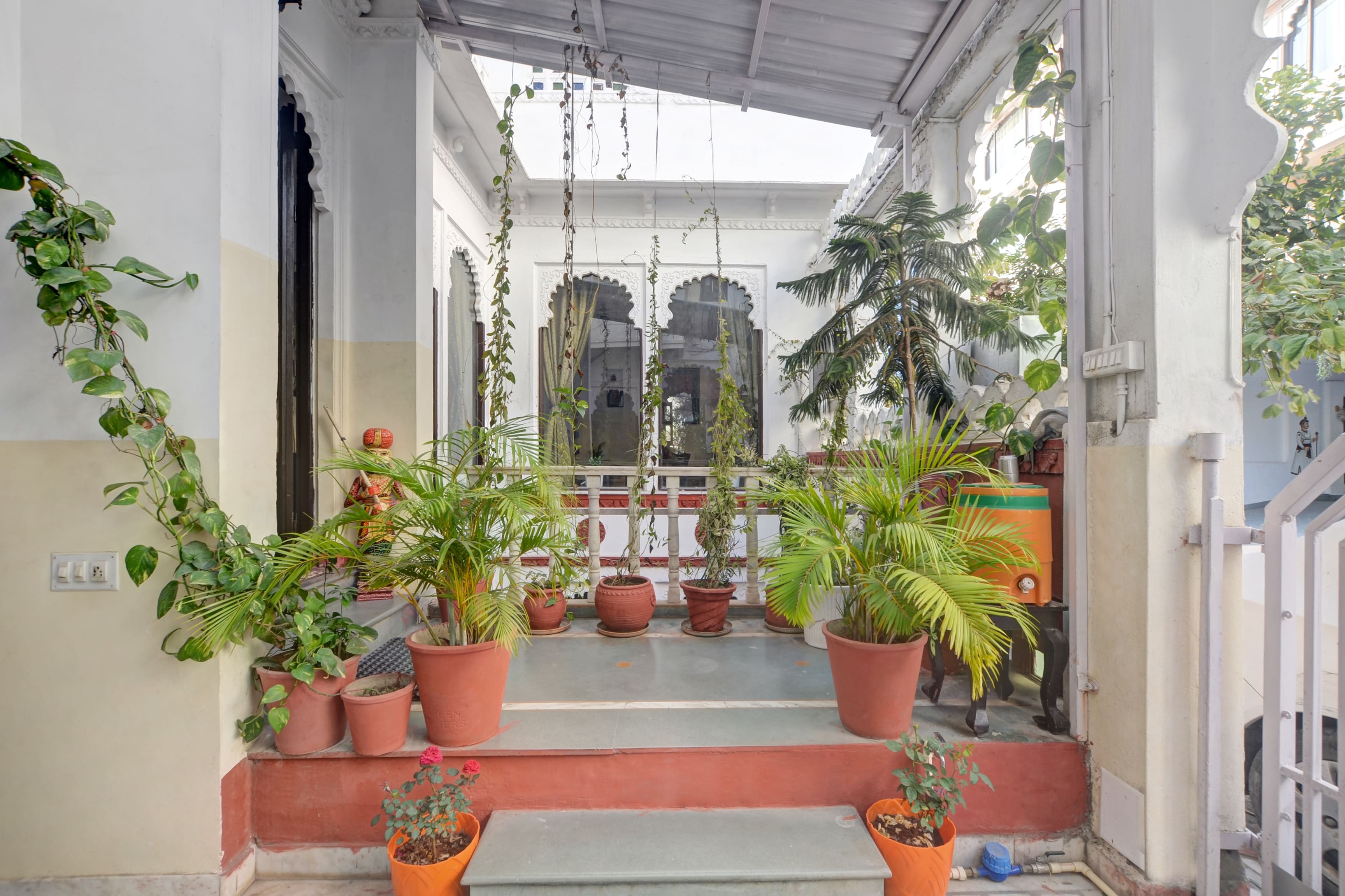 Collection O Hotel Girnar Villa - Tap to explore photos