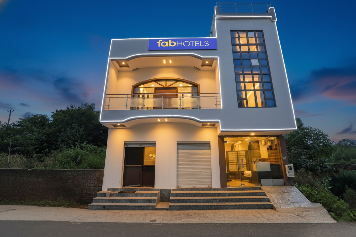 FabHotel Lotus - Tap to explore photos