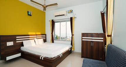 Blooming Star Room Type - Deluxe Balcony View Room