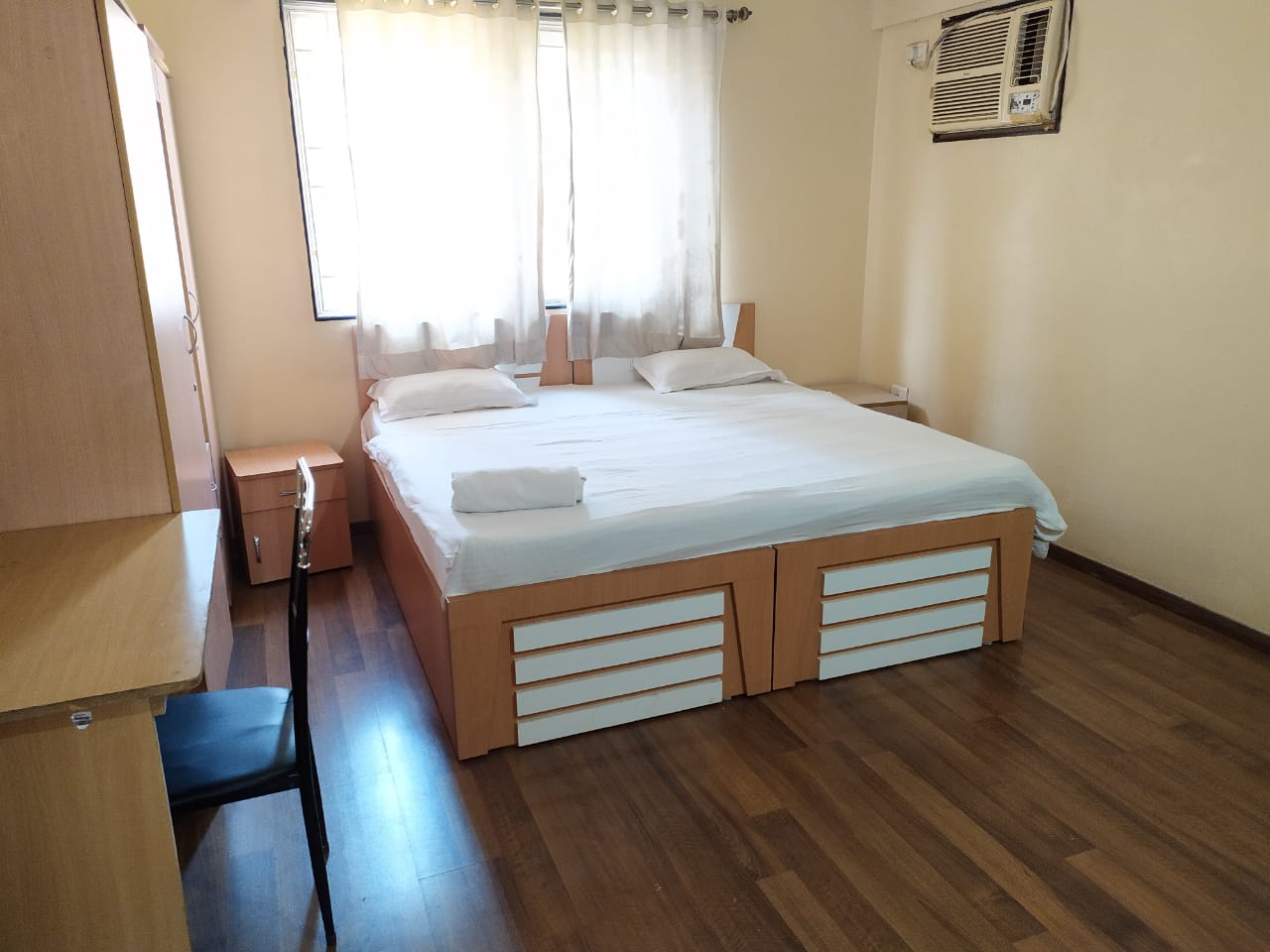 Kalpatharuvu-KNY Service Apartments -Magarpatta City - Tap to explore photos