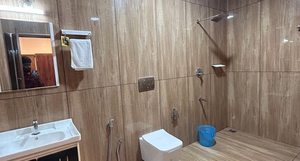 Nature Cascade Room Type - Deluxe Room with Waterfall View