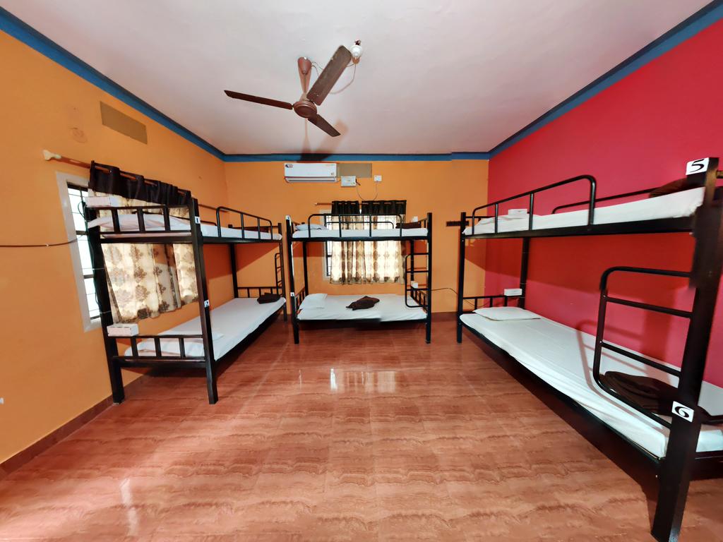 HosteLiT - Backpacker Hostels | Rooms & Dorms - Tap to explore photos