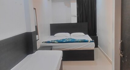 Kashi View Homestay Room Type - Tripple-Bed Deluxe Room