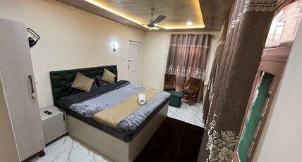 Hezzah Cottage Room Type - Double Room
