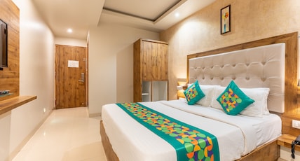 Treebo Amber International Mumbai Airport T2 Room Type - Standard Room