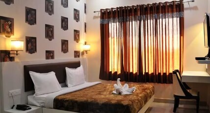 Hotel Kings Fort Room Type - Deluxe AC Room
