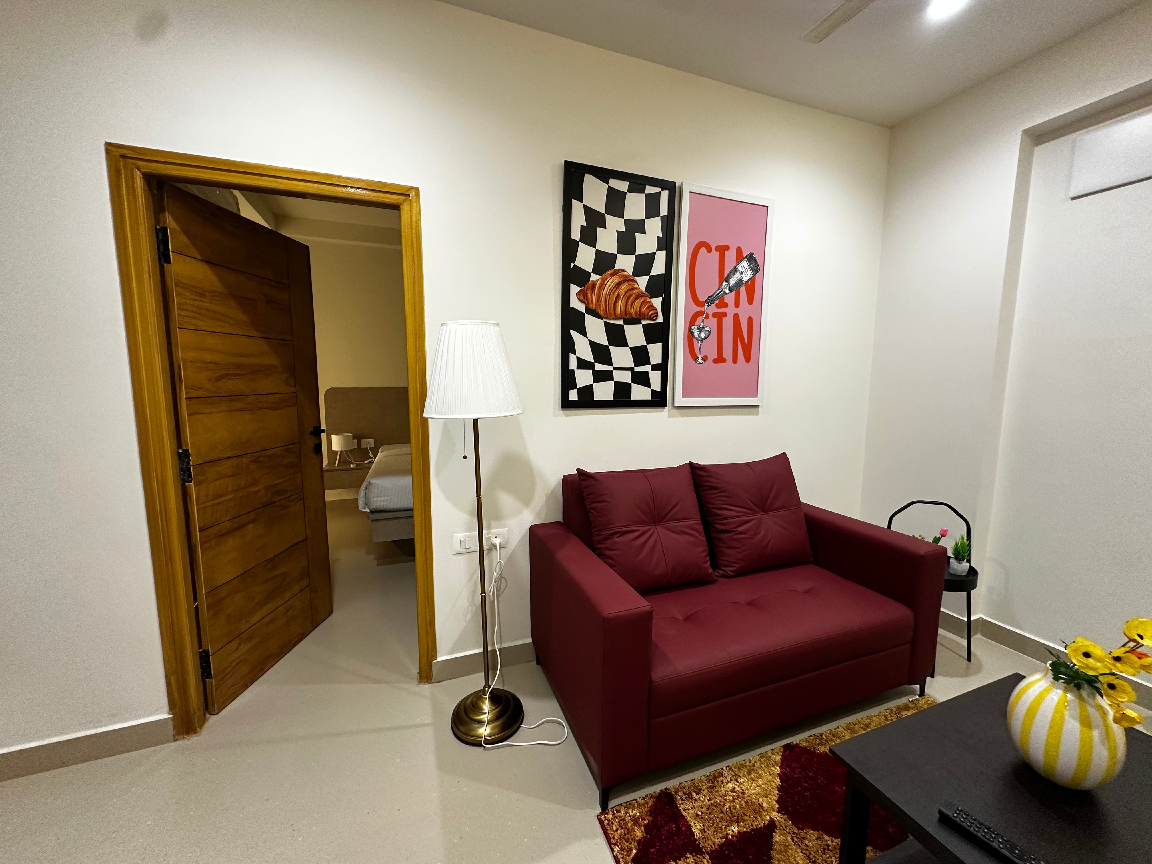 Rivana | LSF | Cosy 1BHK Flats | Washing Machine | Hitec City - Tap to explore photos