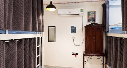 Whereabout Hostel |Rooftop Restaurant at Lake Pichola| Room Type - Superior AC 4 Bed Mixed Dorm