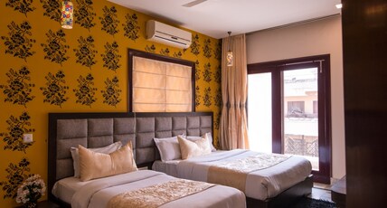 Hotel Buddha Room Type - Queen Plus Family
