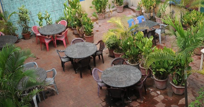 Hotel Raamus - Tap to explore photos