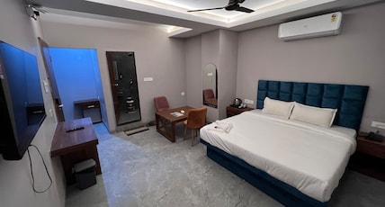 Revelon Grand Hotel Room Type - The Revelon Suite