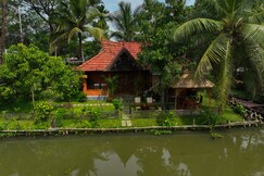 Little Chembaka Private Villa with River View