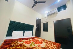 Rudrakash Guest House