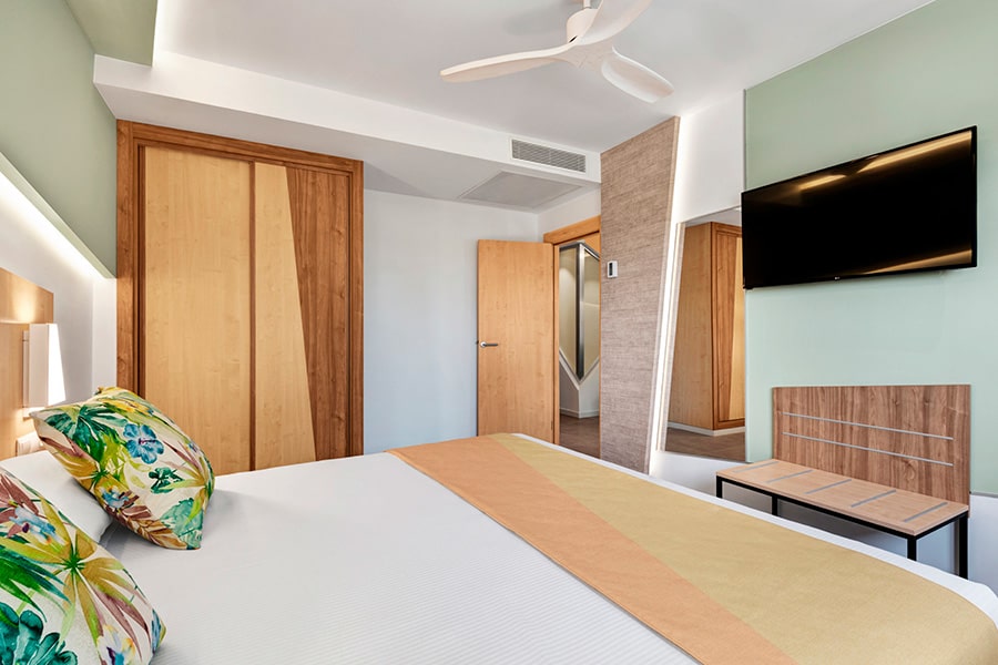 RIU Playa Park - All Inclusive - Tap to explore photos
