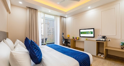 Limewood Signature -Huda City Center Room Type - Deluxe Room With Balcony Limewood Signature -Huda City Center Room Type - Deluxe Room With Balcony
