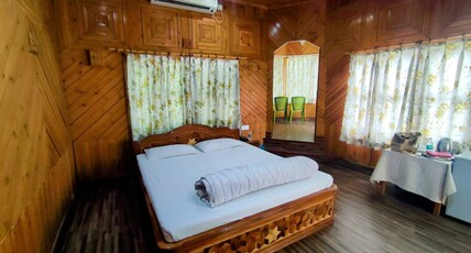 Sun City Resort Lataguri Room Type - Super Deluxe Ac Room