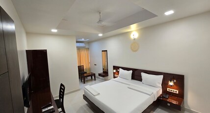 Hotel Itagi Square, Bijapur Room Type - Deluxe Room Ac