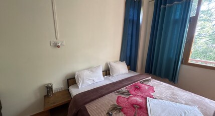 Peace &Pines Homstay Room Type - Bedroom 3