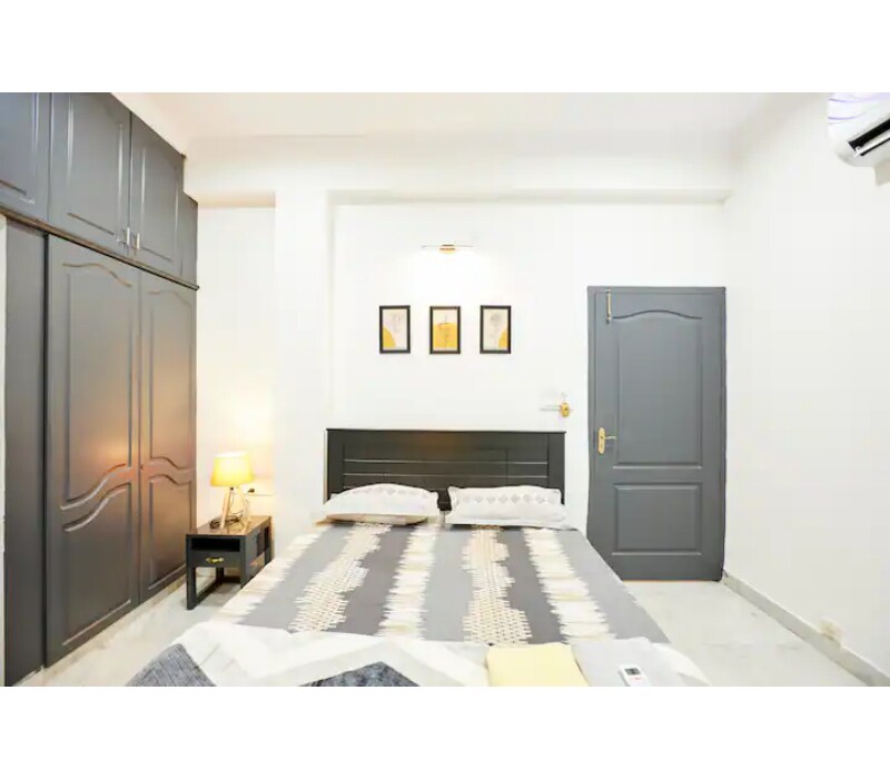 Deccan Staycation Luxury Room in Banjarahills - Tap to explore photos