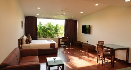 Dhans Room Type - Deluxe Double AC