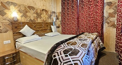 Hotel Snow Crust Room Type - Standard Room - Hill View