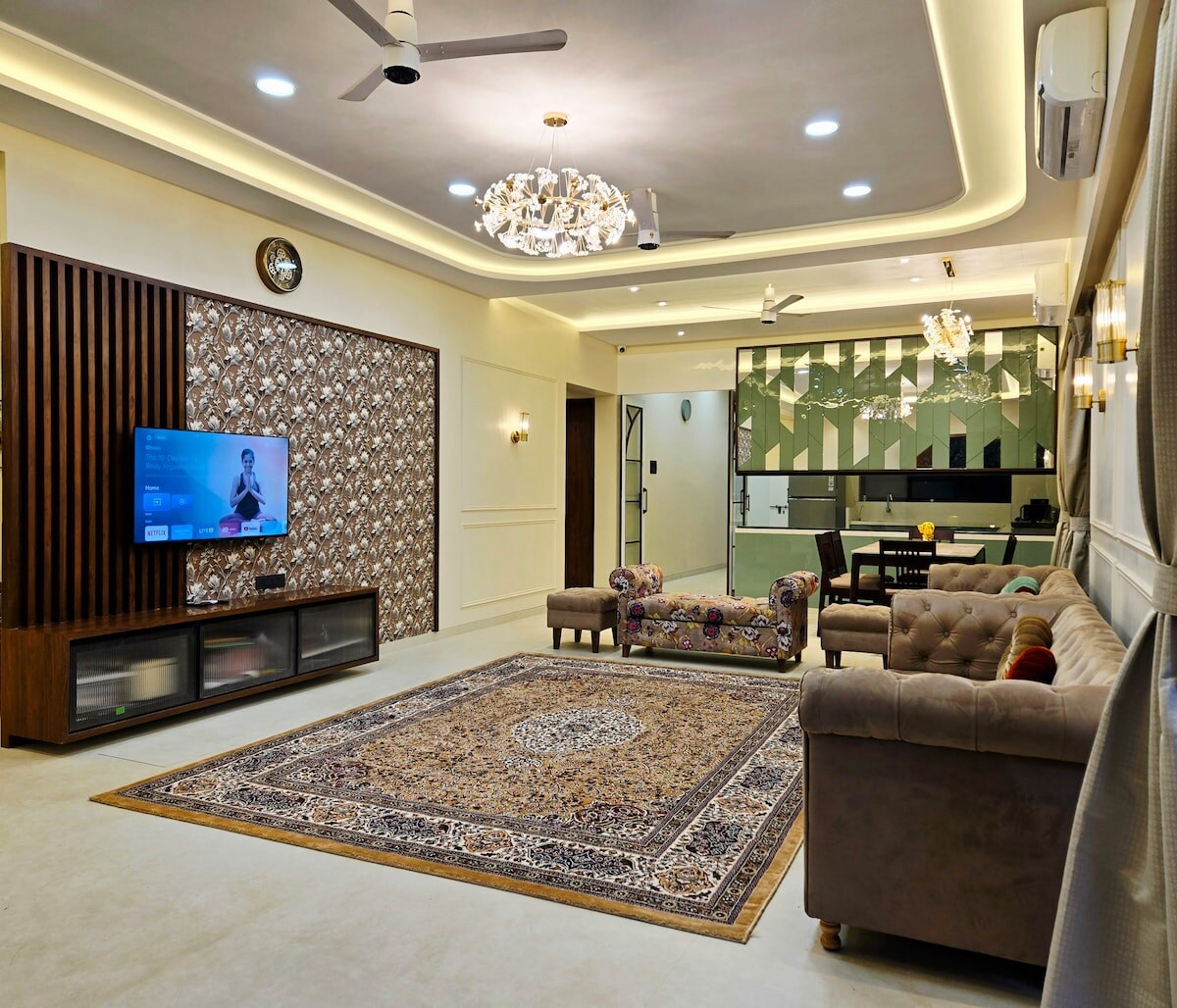The Royale Mansion 5bhk Villa Turf Pickleball - Tap to explore photos