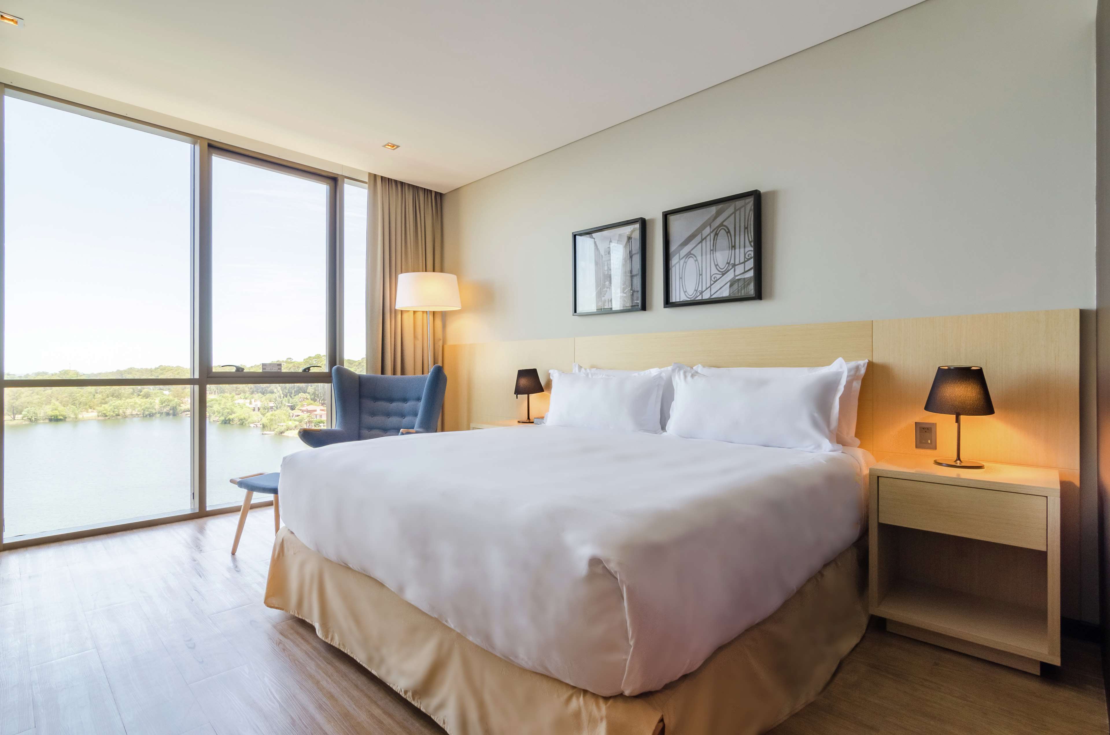Hampton by Hilton Montevideo Carrasco - Tap to explore photos