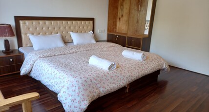 The Ladakh Homestay Room Type - Deluxe Room With Mountain View
