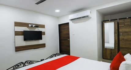 Hotel Sai Inn. Room Type - Deluxe AC Room