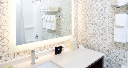 Holiday Inn FORT WORTH - ALLIANCE Room Type - 2 Queen Suite