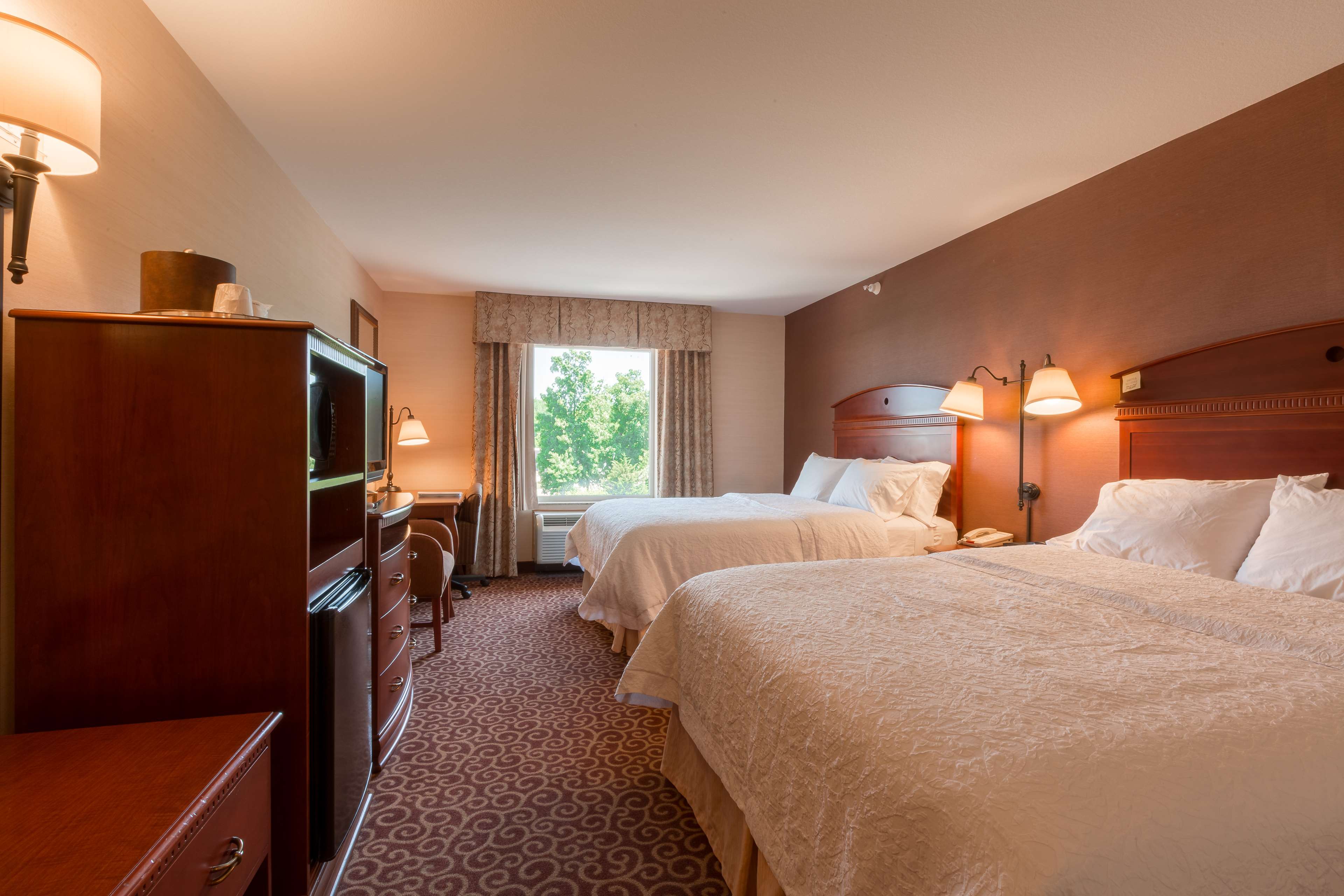 Hampton Inn by Hilton Goshen - Tap to explore photos