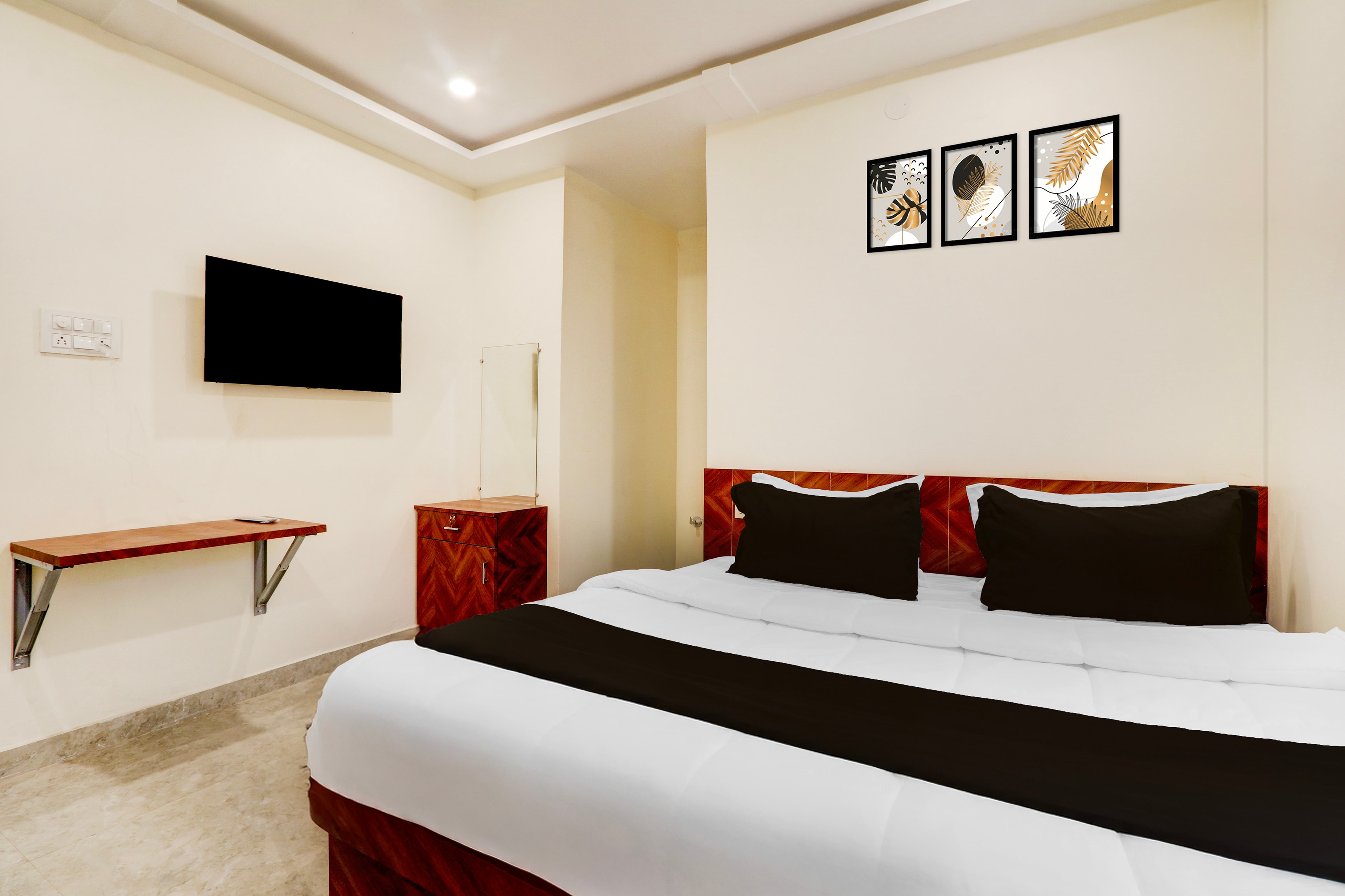 Hotel O Rainbow - Tap to explore photos