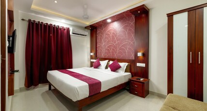 Hotel Burooj Room Type - Deluxe Double Room