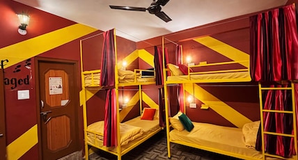 Misfits Hostel and Cafe | Near Mall Road Room Type - 4 Bed Mixed Dorm with Washroom and WiFi