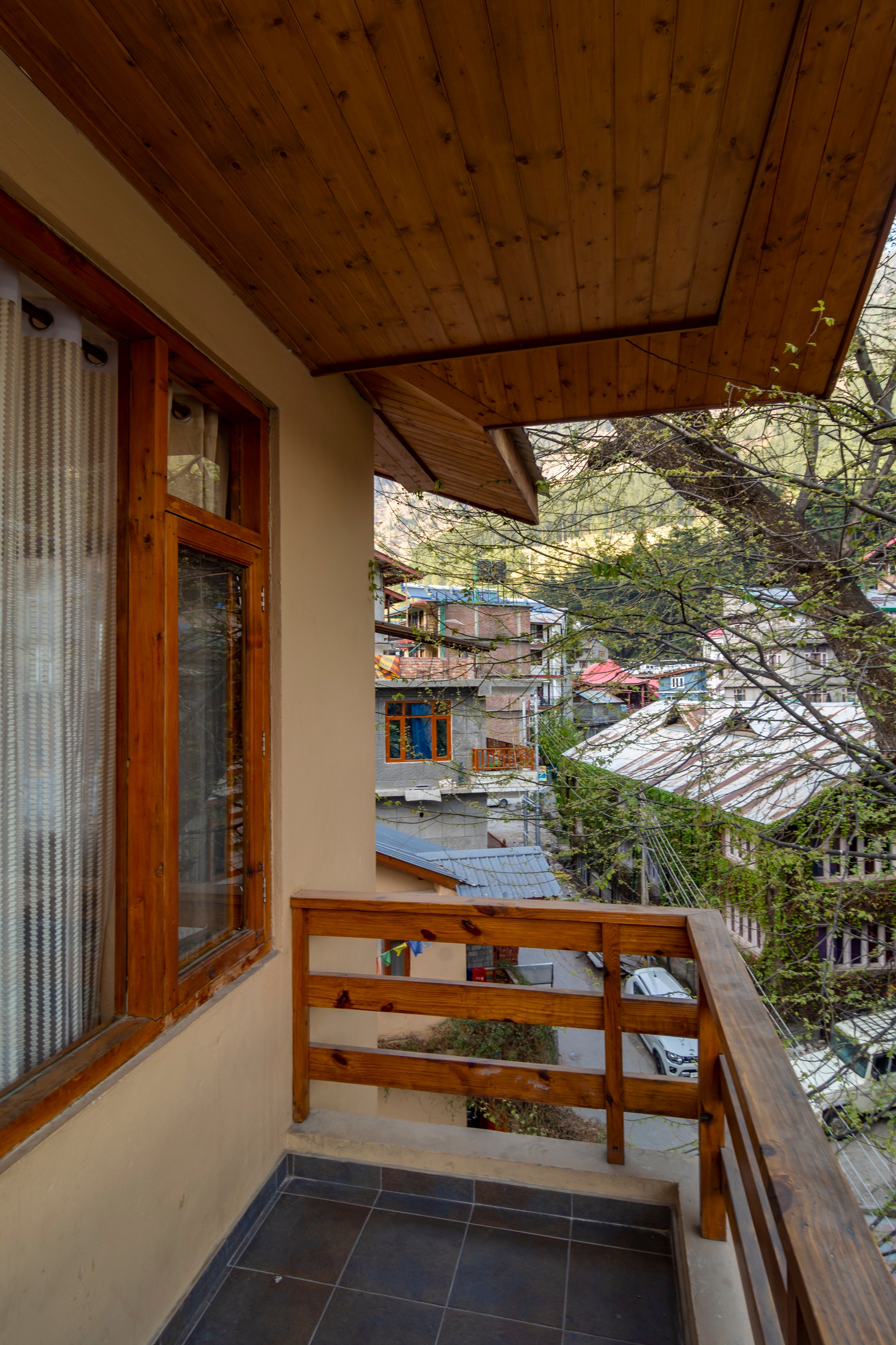 Lonchenpa BnB | Rooms with Wi-Fi - Tap to explore photos