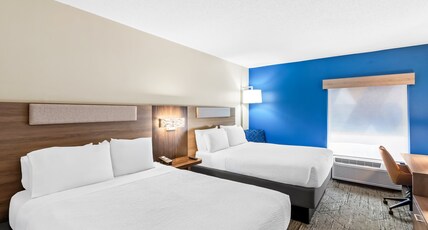 Holiday Inn Express Hotel & Suites Charleston-Southridge Room Type - 2 Queen Beds Standard