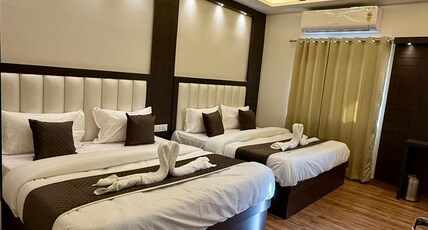 Hotel Kabir Royal Room Type - FOUR BED FAMILY SUITE