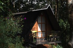 Garden Of Edens Thottam Cottages (Hiking and Camping)